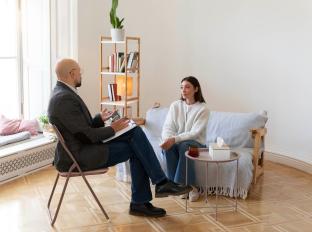 Psicologia na saúde integral: acolhimento e cuidado multidisciplinar
Psicologia na saúde integral: acolhimento e cuidado multidisciplinar